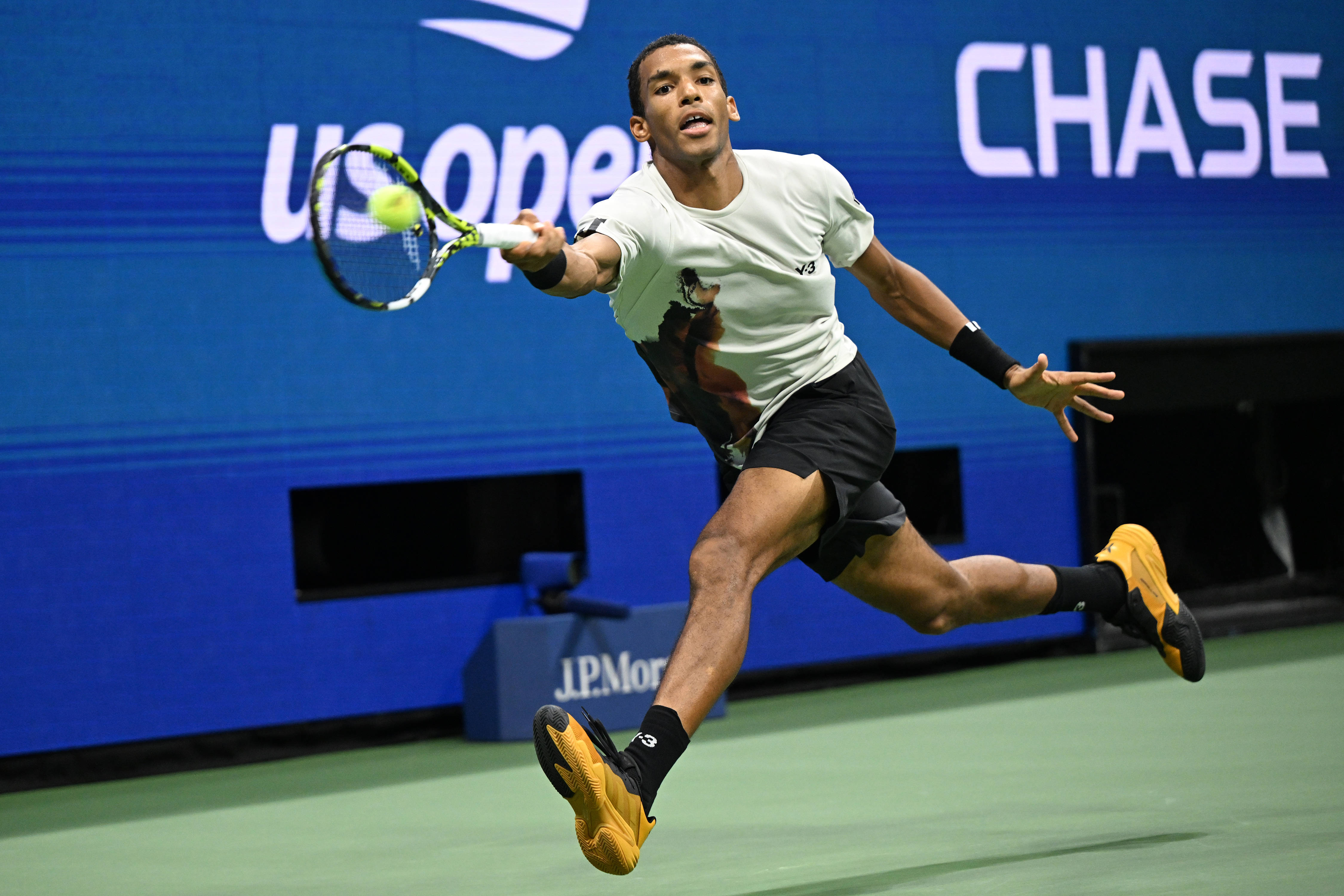 美网鏖战蒙特卡洛大师赛，辛纳高光表现