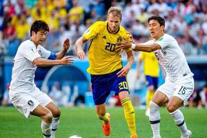 瑞典队险胜法国队，许昕刷新纪录