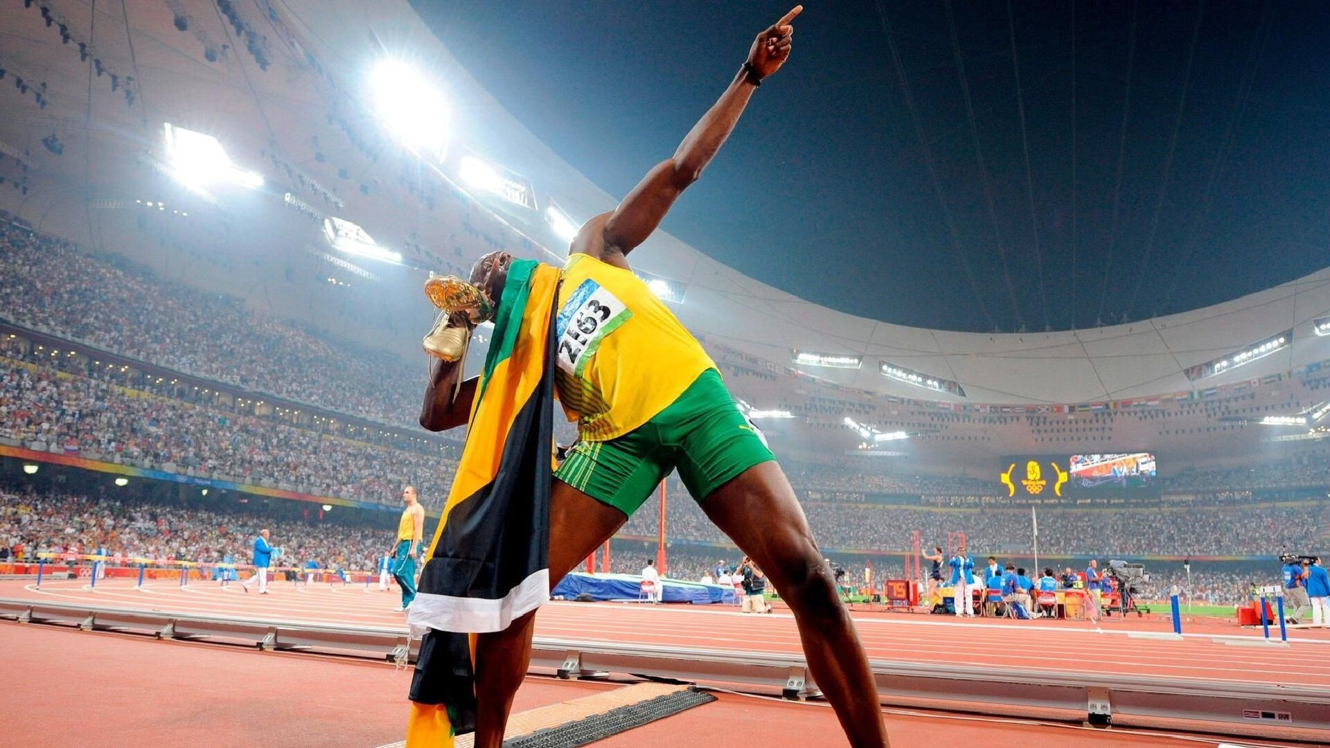 老鹰的硬仗与F1的弯道，戈贝尔如何在绝境中接管比赛