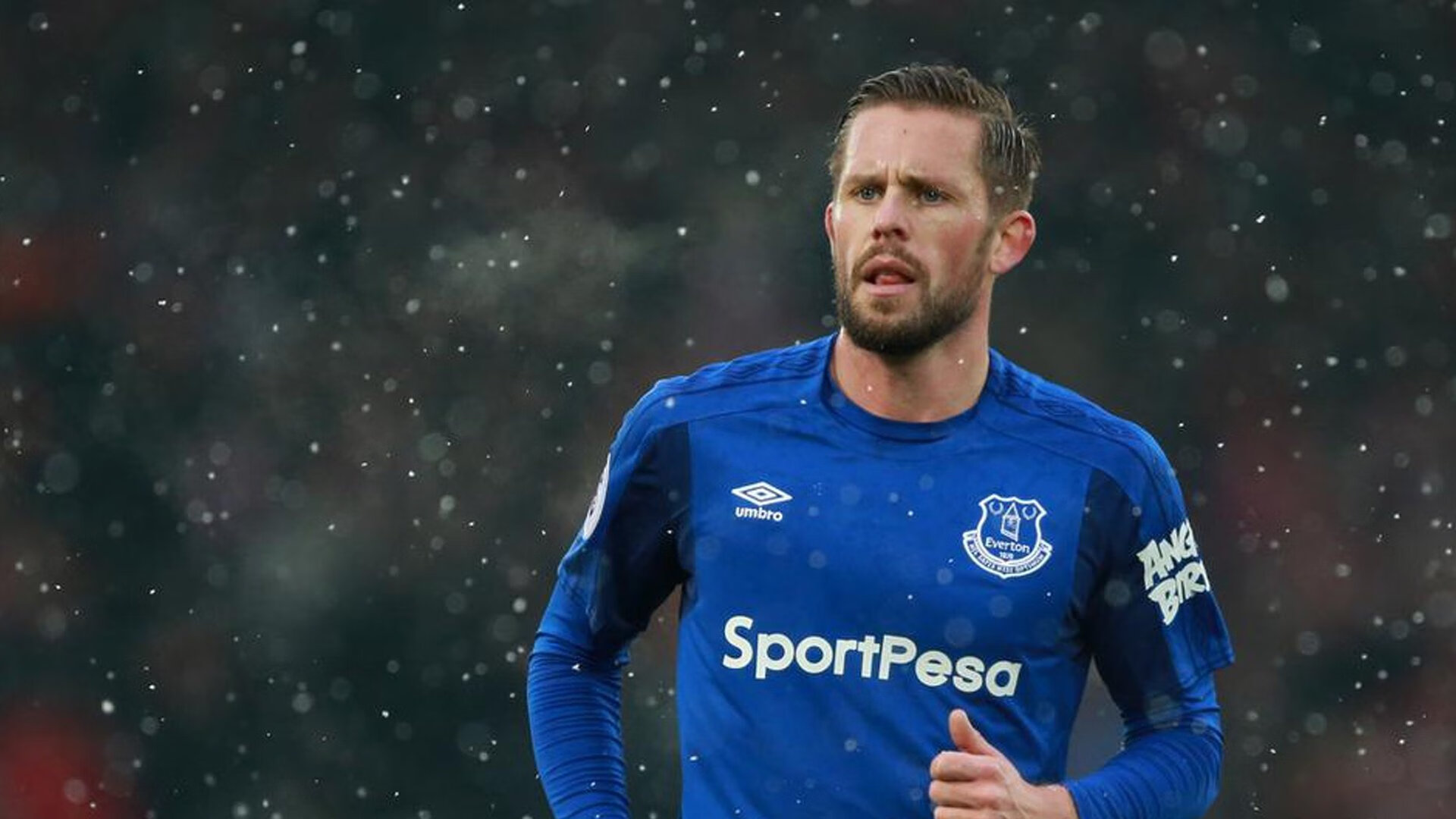 德布劳内彻底打爆防线，当手术刀切开铁桶，智利已击溃玻利维亚